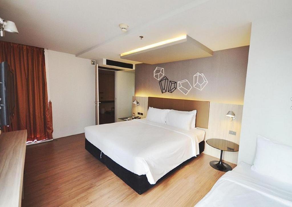 The Heritage Silom Hotel Бангкок Екстер'єр фото