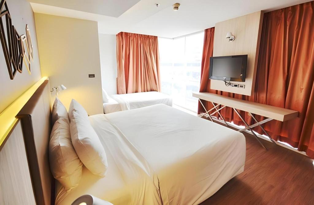 The Heritage Silom Hotel Бангкок Екстер'єр фото