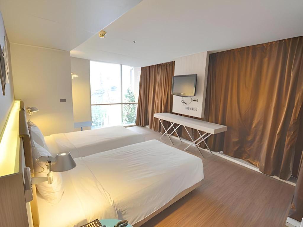 The Heritage Silom Hotel Бангкок Екстер'єр фото